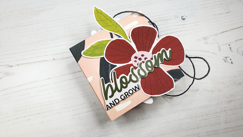 (Video) How To Create a Quick, Easy & Cute DIY Mini Album – Lydia’s Crafty Corner